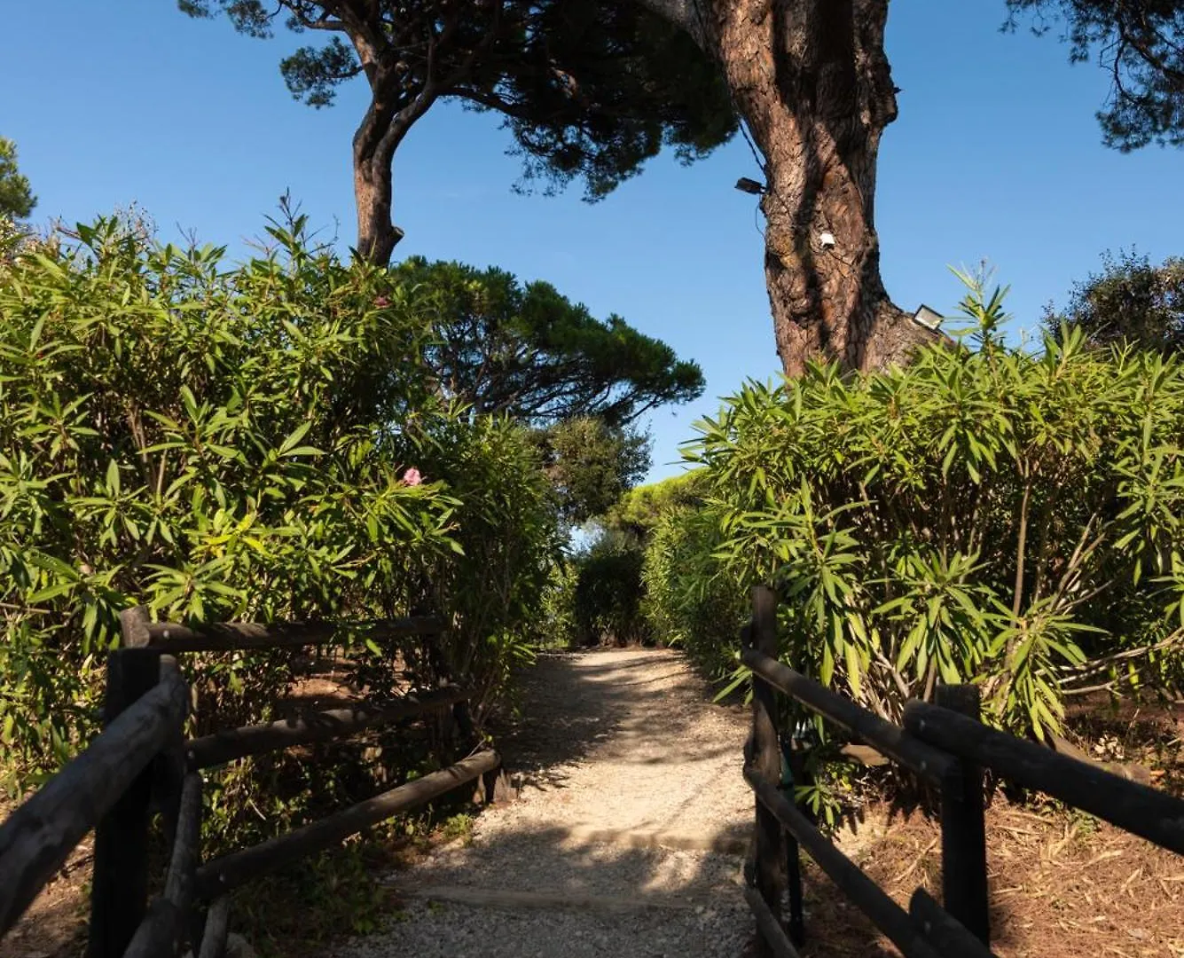גרימו Villa 130M2, Near St-Tropez, Direct Beach Access צרפת